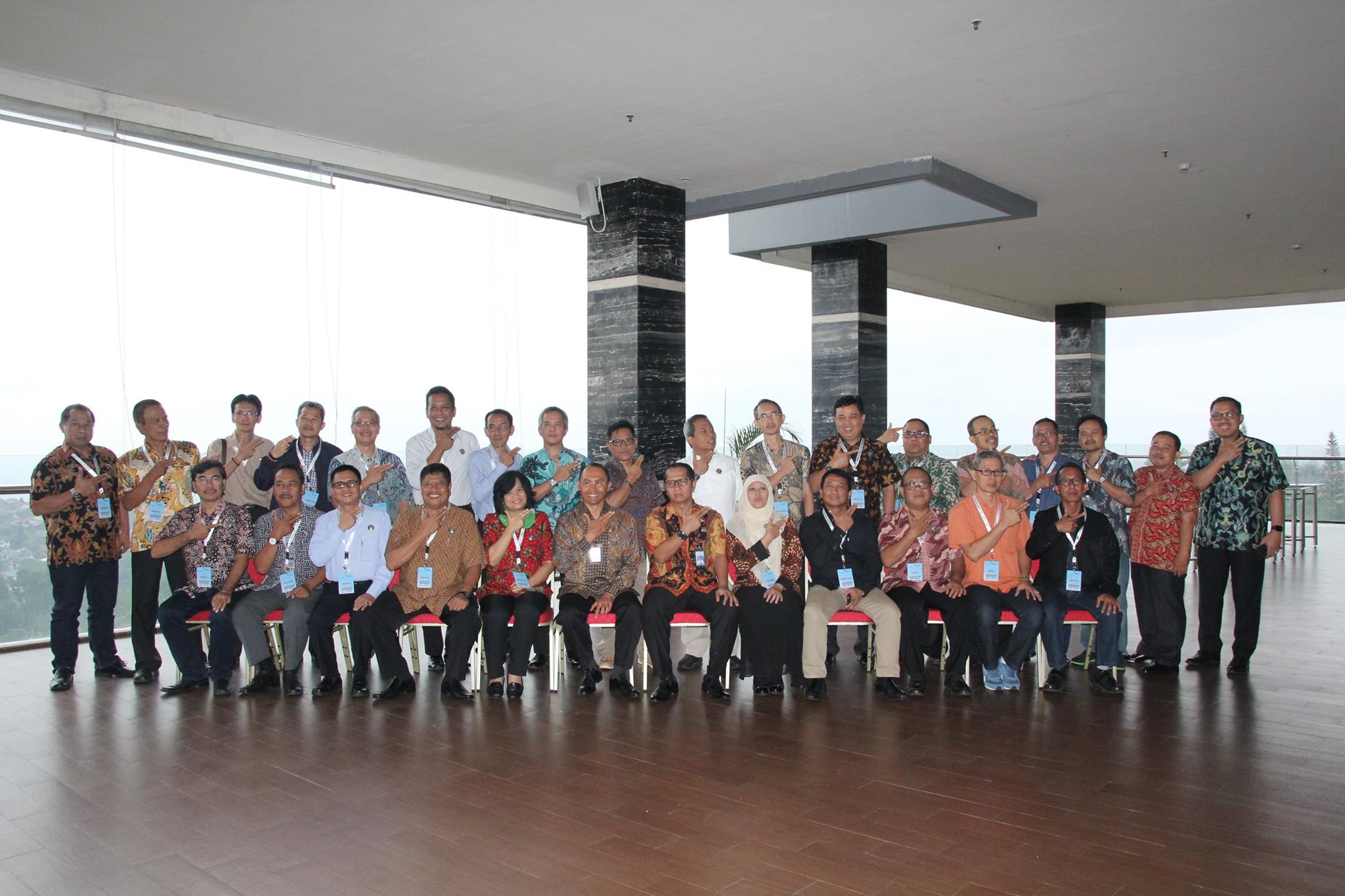 23668873_1989096768033792_527193687734695525_o